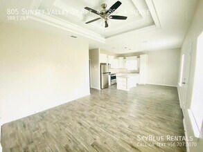 805 W Sunset Valley St in Alton, TX - Building Photo - Building Photo