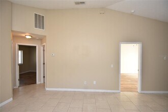 27 Bunker View Dr in Palm Coast, FL - Building Photo - Building Photo