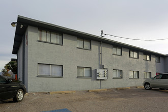 Olive Tree Apartments in Tucson, AZ - Building Photo - Building Photo