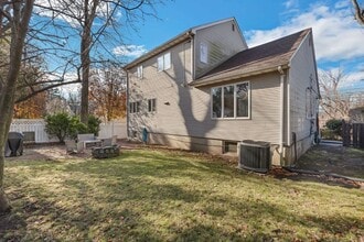 1153 River Rd in Teaneck, NJ - Building Photo - Building Photo