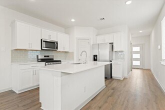 523 Millbrook Blvd in San Marcos, TX - Building Photo - Building Photo