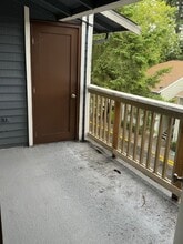 Woodview Apartments in Seattle, WA - Foto de edificio - Building Photo