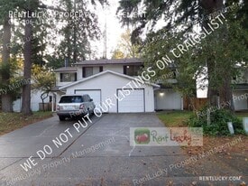 33033 22nd Pl S in Federal Way, WA - Building Photo