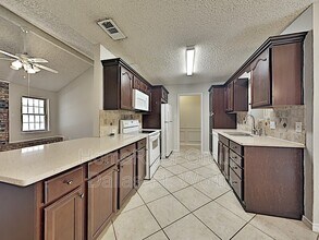 2510 Valley View Dr in Corinth, TX - Building Photo - Building Photo