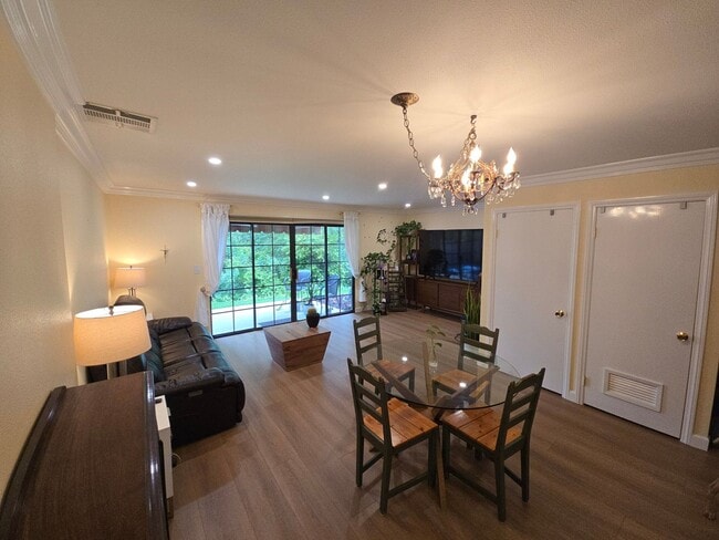 11311 Tampa Ave in Los Angeles, CA - Building Photo - Building Photo