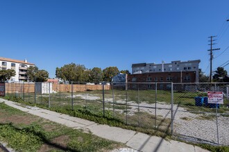 1600 Venice Blvd in Venice, CA - Building Photo - Building Photo