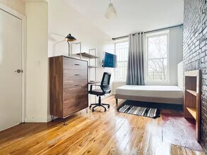 Furnished room/NOT APARTMENT in Brooklyn, NY - Building Photo - Building Photo