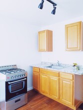 878 Prospect Ave, Unit Rear Upper in Buffalo, NY - Building Photo - Building Photo