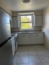 3370 Amboy Rd, Unit Amboy Rd in Staten Island, NY - Building Photo - Building Photo