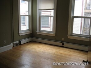 35 Brookline St, Unit 8 in Cambridge, MA - Foto de edificio - Building Photo