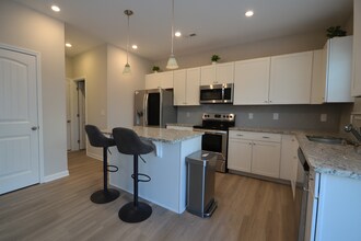 103 Memorial Ct in Clayton, NC - Building Photo - Building Photo