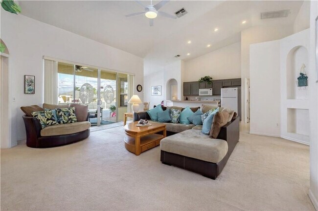 315 Nottingham Way in Davenport, FL - Foto de edificio - Building Photo