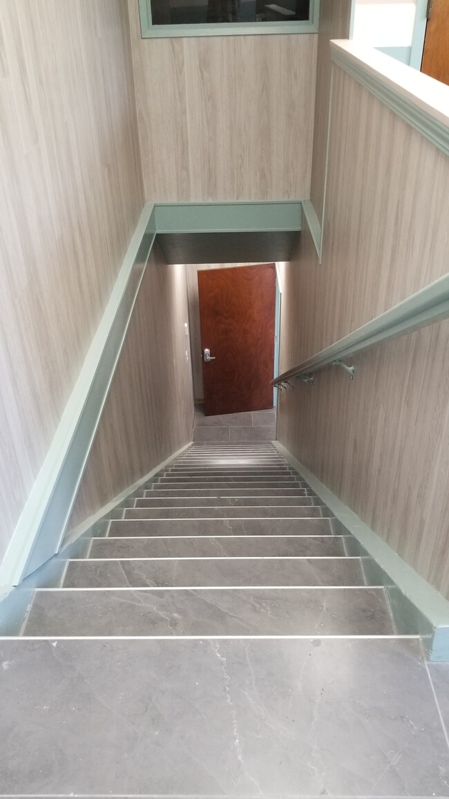 620 Dillingham Blvd Apartments in Honolulu, HI - Building Photo - Building Photo