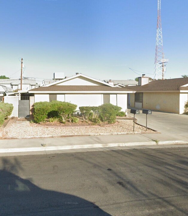 721 N Balsam St in Ridgecrest, CA - Building Photo
