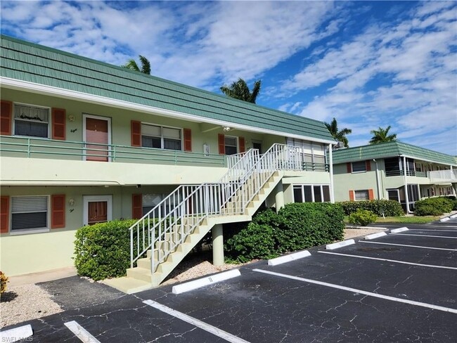 property at 300 Valley Stream Dr
