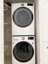 9725 Fontainebleau Blvd in Miami, FL - Building Photo - Building Photo