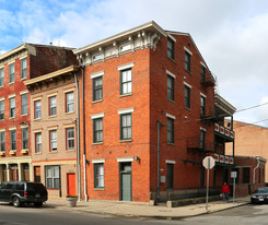 1435 Walnut St Apartments