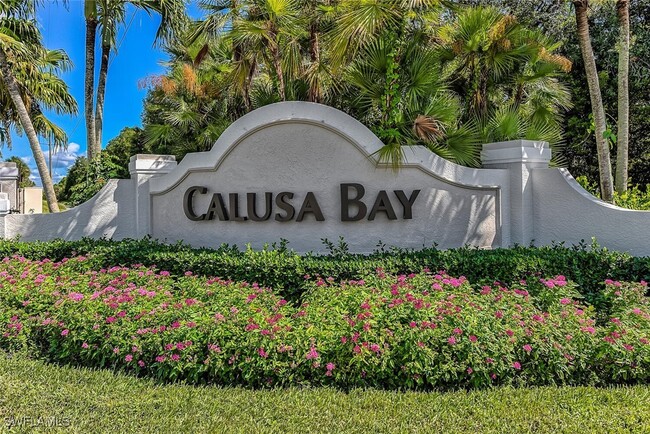 6910 Satinleaf Rd N in Naples, FL - Building Photo - Building Photo