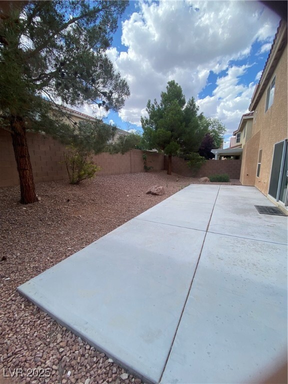 8417 Cambria Cellars Ct in Las Vegas, NV - Foto de edificio - Building Photo