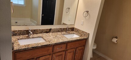 6177 Broad Wing Ct in Milton, FL - Foto de edificio - Building Photo
