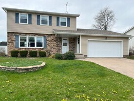 1602 Meadow Ln in Muscatine, IA - Building Photo