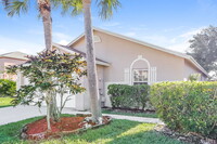 6077 Azalea Cir in West Palm Beach, FL - Building Photo - Building Photo