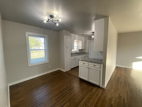 804 N Cedar St in Owasso, OK - Building Photo - Building Photo