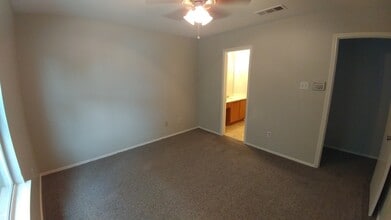 1106 Nueva Leon Plaza in Dallas, TX - Building Photo - Building Photo