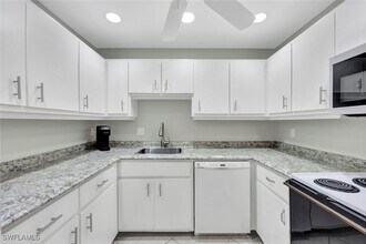 509 Roma Ct in Naples, FL - Building Photo - Building Photo