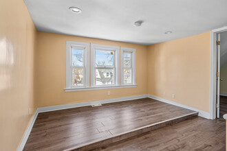 76 N 17th St in East Orange, NJ - Foto de edificio - Building Photo