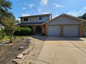 19403 Youngtree Cir in Houston, TX - Foto de edificio - Building Photo