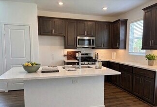 21518 Coronado Grn Dr in Cypress, TX - Building Photo - Building Photo