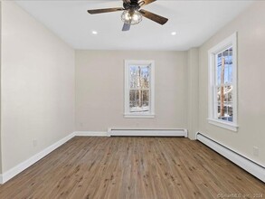 232 North St in Milford, CT - Building Photo - Building Photo