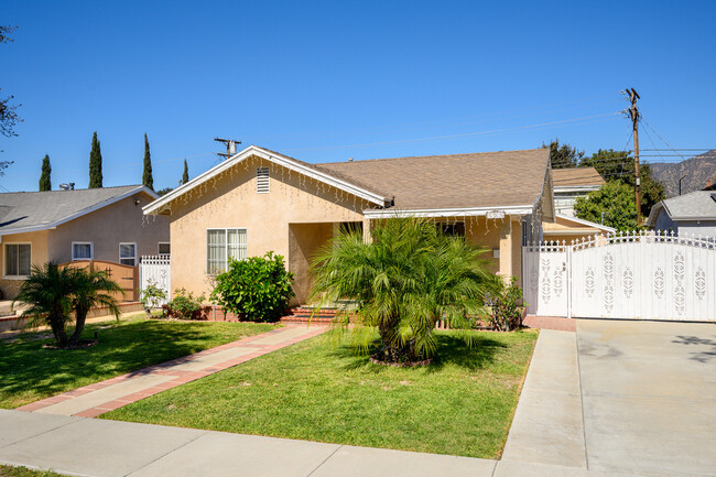 505 Myrtle St in Glendale, CA - Foto de edificio - Building Photo