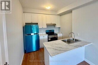1186 Greentree Path in Oshawa, ON - Building Photo - Building Photo