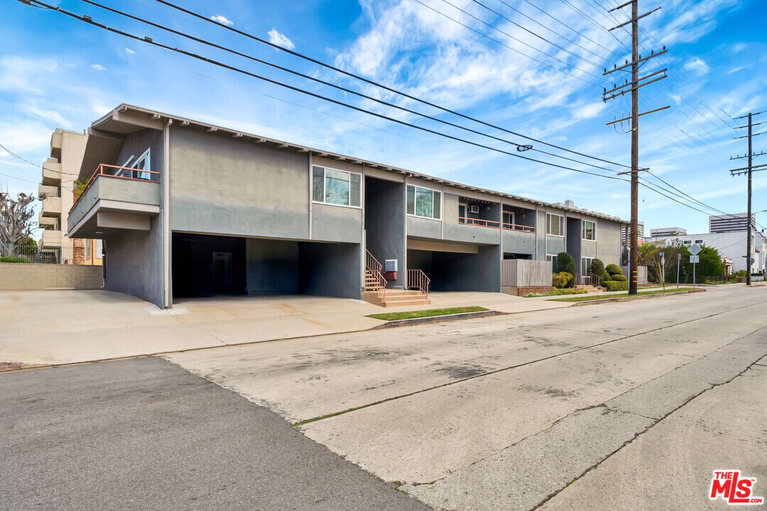 11563 Nebraska Ave-Unit -3 in Los Angeles, CA - Foto de edificio