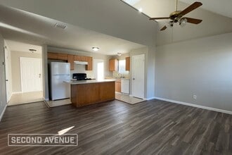 4151 President's Dr S in Houston, TX - Foto de edificio - Building Photo