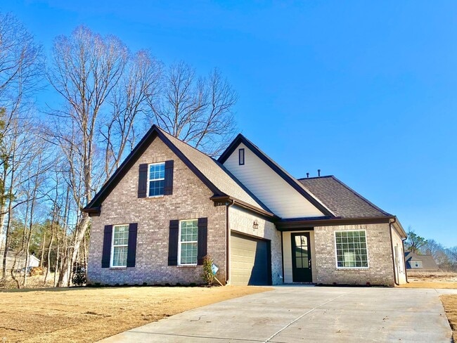 73 Crimsonwood Dr in Byhalia, MS - Building Photo - Building Photo