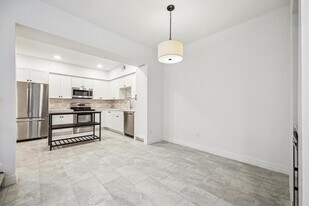 4000 Purdue St in Houston, TX - Building Photo
