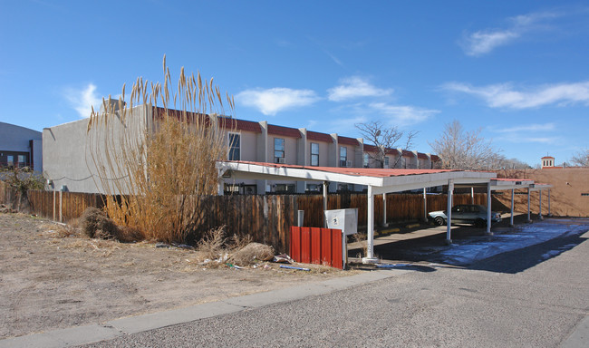 3911 Silver Ave SE in Albuquerque, NM - Building Photo - Building Photo