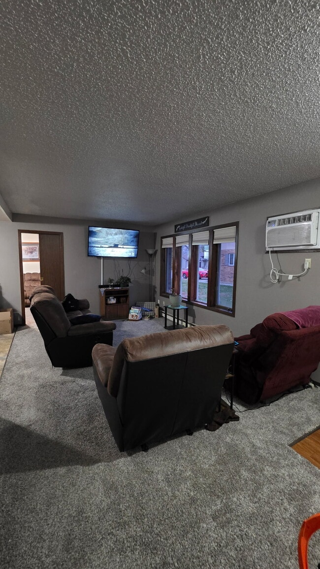 1006 Hackberry Dr, Unit 2