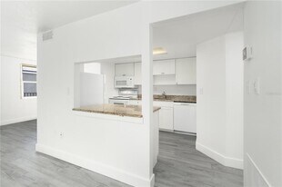 22291 Westchester Blvd in Port Charlotte, FL - Building Photo