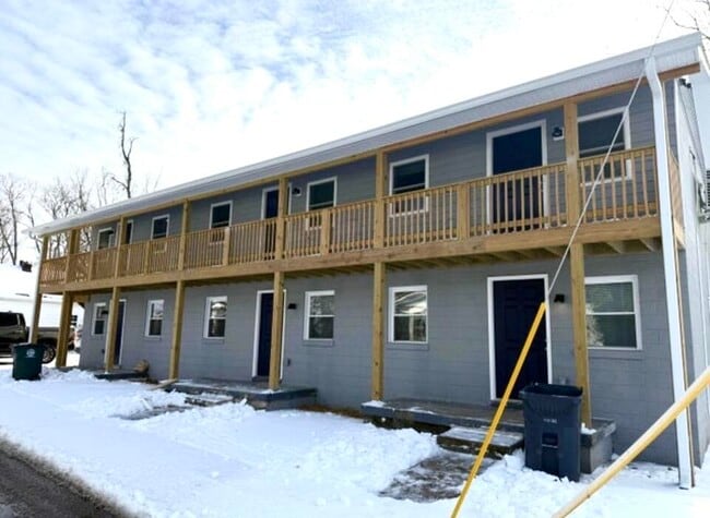 property at 402 Gunn St