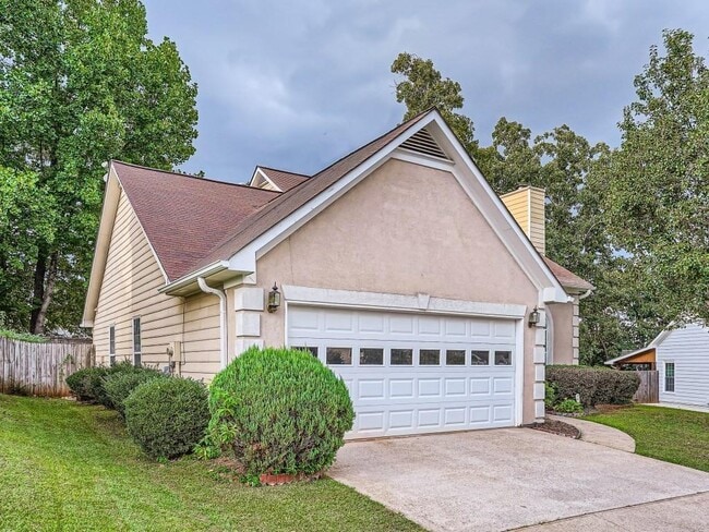 2817 Manor Glen Ln NW in Suwanee, GA - Building Photo - Building Photo