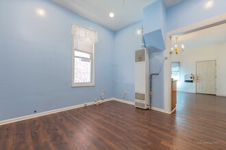 2455 W Cortland St in Chicago, IL - Building Photo - Building Photo