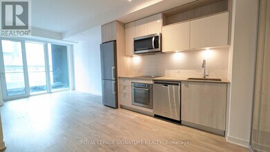 121 Lower Sherbourne St in Toronto, ON - Building Photo - Building Photo