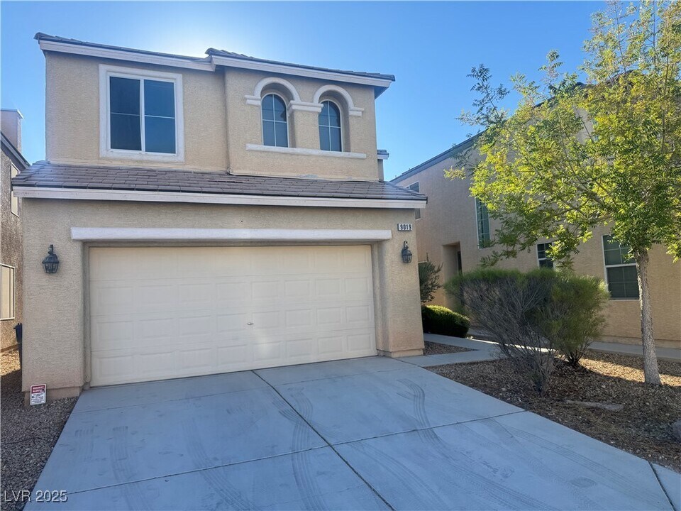 9019 Winchester Ridge St in Las Vegas, NV - Building Photo