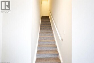 600 Victoria St S in Kitchener, ON - Building Photo - Building Photo