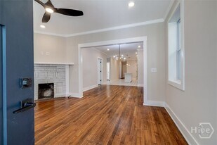 905 E Park Ave in Savannah, GA - Building Photo