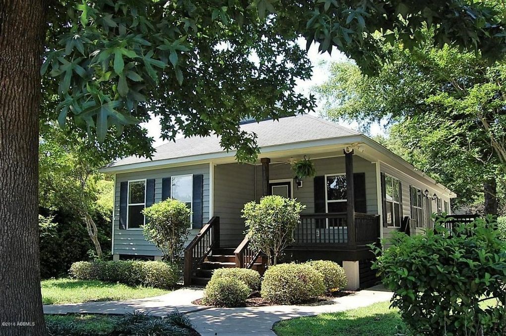 8 Lagaree Ct in Beaufort, SC - Building Photo